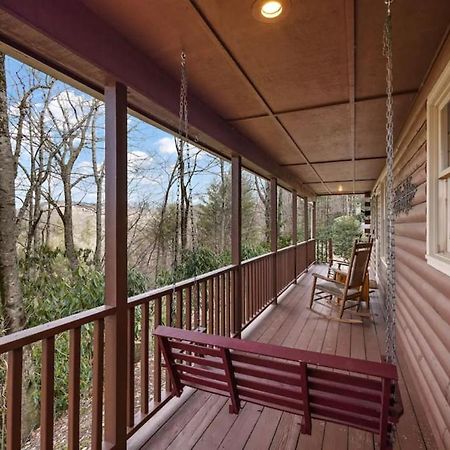 Log Cabin On Peaceful River 布洛英罗克山 外观 照片