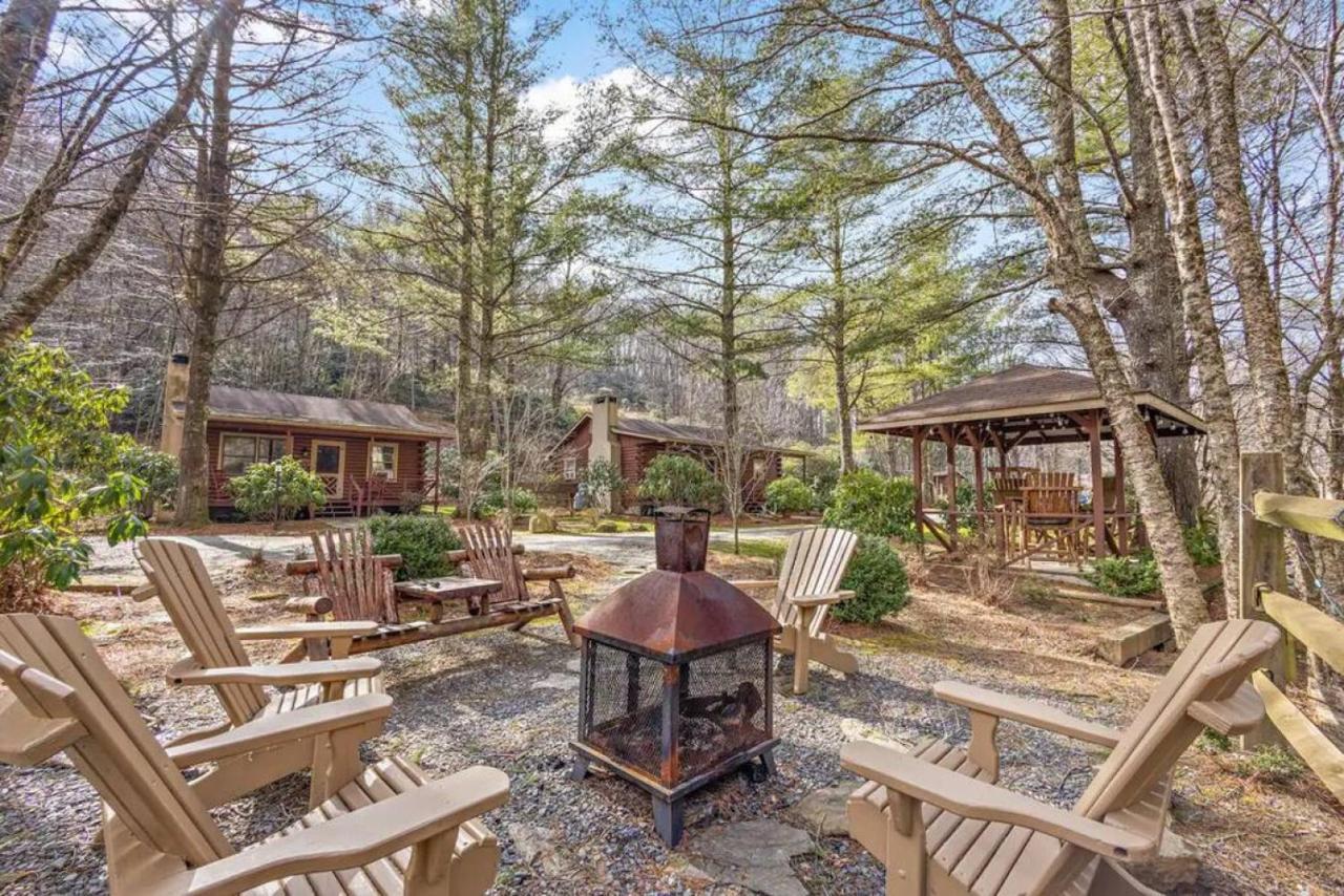 Log Cabin On Peaceful River 布洛英罗克山 外观 照片