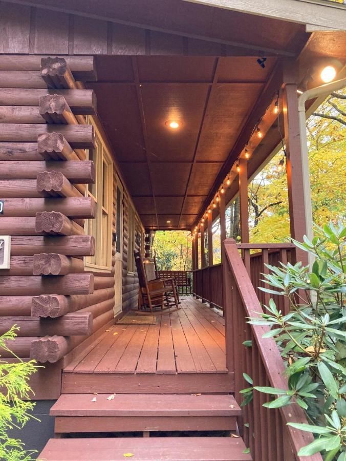 Log Cabin On Peaceful River 布洛英罗克山 外观 照片